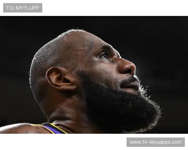 詹姆斯创纪录豪门争相出手：最后通牒引爆篮球界震动