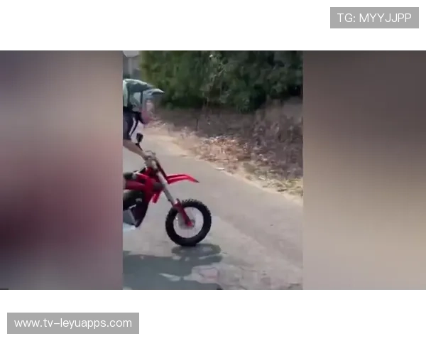 铁人三项硬核赛段刷新城市极限，参赛者被称“钢铁人”