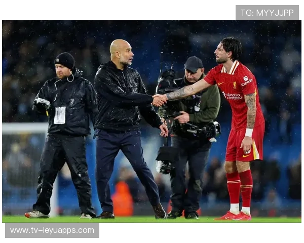 索博童年梦圆！与C罗同台竞技震撼瞬间，索博什么意思