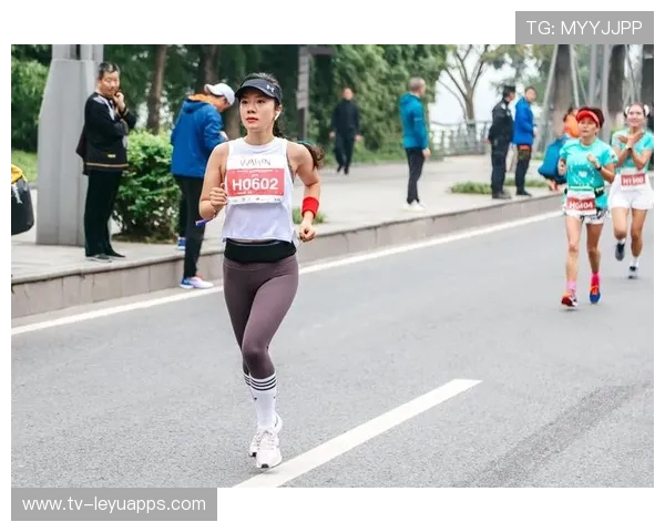 跑步世界杯线上赛火热开启，志愿者助力赛事顺利进行，跑步国际比赛